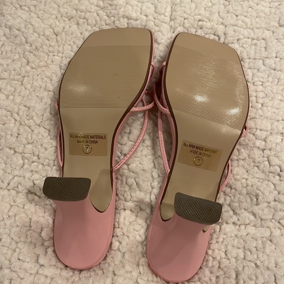 Strappy sandals - Picture 2 of 5